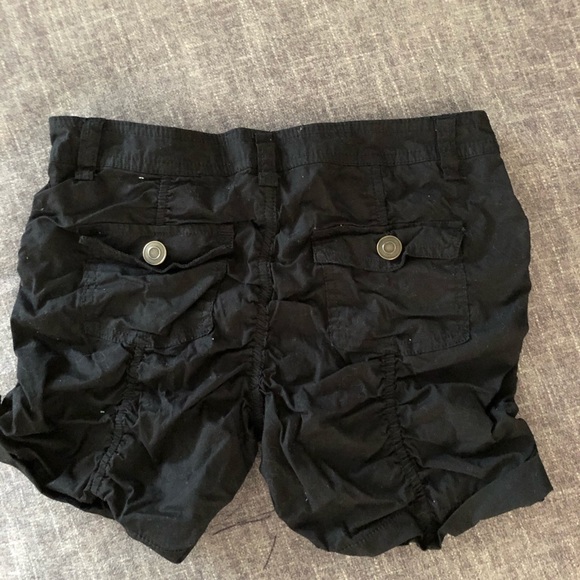 Black shorts - Picture 2 of 2